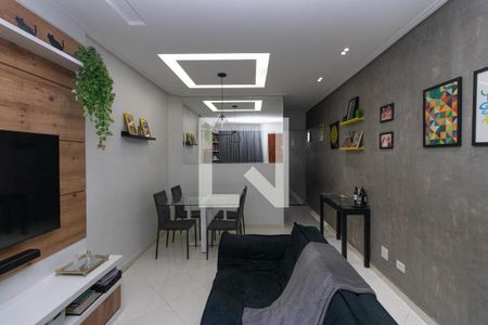 Sala de casa à venda com 3 quartos, 110m² em Vila Nivi, São Paulo