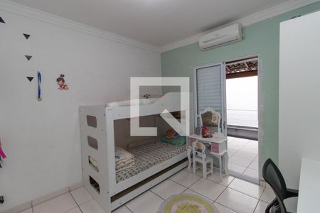 Quarto 1 de casa à venda com 3 quartos, 110m² em Vila Nivi, São Paulo