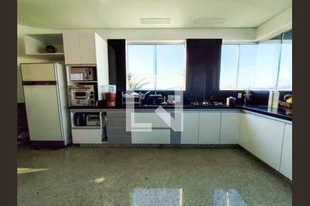 Cozinha de casa à venda com 3 quartos, 200m² em Jardim da Torre, Nova Lima