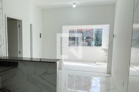 Sala/Cozinha de casa para alugar com 1 quarto, 70m² em Parque Centenario, Duque de Caxias