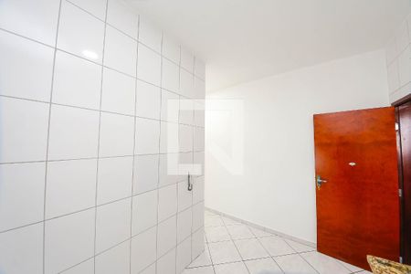 Cozinha de apartamento para alugar com 1 quarto, 28m² em Vila Paulo Silas, São Paulo
