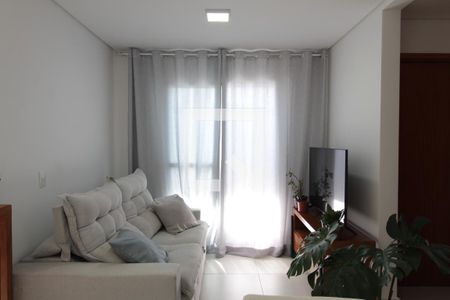 Sala de apartamento para alugar com 2 quartos, 64m² em São João Batista (venda Nova), Belo Horizonte