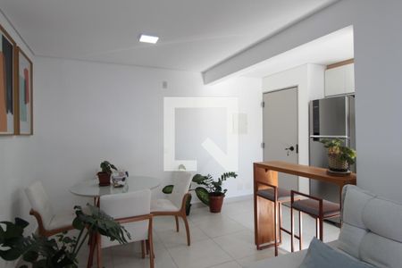 Sala de apartamento para alugar com 2 quartos, 64m² em São João Batista (venda Nova), Belo Horizonte