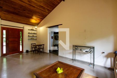 Sala de casa de condomínio para alugar com 2 quartos, 90m² em Itanhangá, Rio de Janeiro