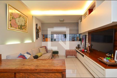 Sala de estar de apartamento à venda com 3 quartos, 100m² em Funcionários, Belo Horizonte