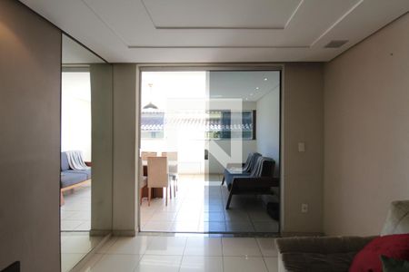 Sala de apartamento à venda com 3 quartos, 114m² em Parque Turistas, Belo Horizonte