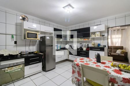 Cozinha de casa à venda com 2 quartos, 125m² em Jardim Guimaraes, Guarulhos