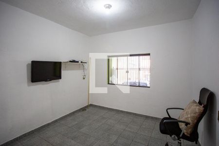 Sala/Quarto Casa 1 de casa à venda com 5 quartos, 300m² em Taboão, Diadema