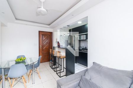 Sala de apartamento à venda com 2 quartos, 73m² em Olaria, Rio de Janeiro