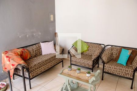 Sala 2 de casa à venda com 4 quartos, 154m² em Quitaúna, Osasco