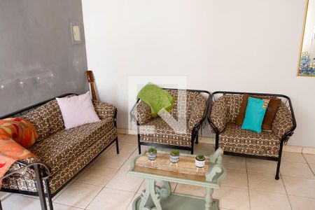 Sala 2 de casa à venda com 4 quartos, 154m² em Quitaúna, Osasco