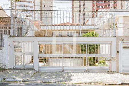 Casa à venda com 3 quartos, 450m² em Vila Gumercindo, São Paulo