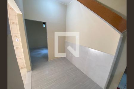 Corredor de casa para alugar com 1 quarto, 40m² em Higienópolis, Rio de Janeiro