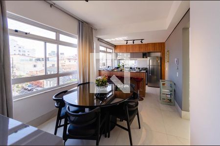 Apartamento à venda com 140m², 3 quartos e 2 vagasSala