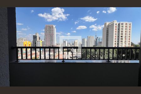 Sacada de kitnet/studio para alugar com 1 quarto, 27m² em Pinheiros, São Paulo