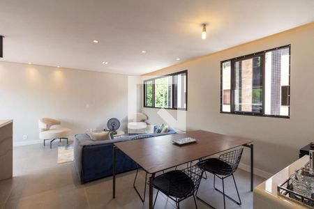 Casa à venda com 3 quartos, 165m² em Santo Amaro, São Paulo