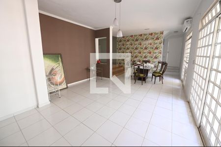 Sala de casa para alugar com 4 quartos, 400m² em Setor Sul, Goiânia