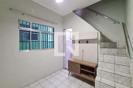 Sala de casa para alugar com 2 quartos, 50m² em Jardim Vila Formosa, São Paulo