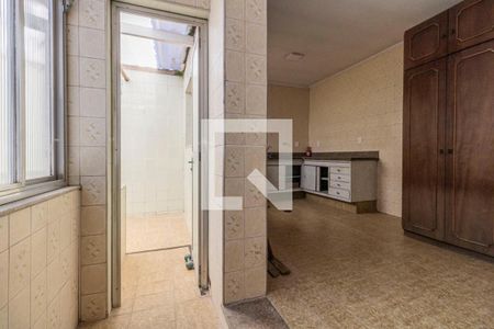 Casa à venda com 3 quartos, 180m² em Água Branca, São Paulo