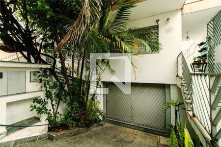 Casa à venda com 3 quartos, 195m² em Bosque da Saúde, São Paulo