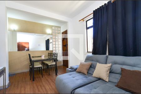 Sala 2 ambientes de apartamento à venda com 3 quartos, 70m² em Floresta, Belo Horizonte