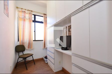 Quarto/ escritorio de apartamento à venda com 3 quartos, 70m² em Floresta, Belo Horizonte