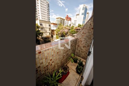 Varanda de apartamento à venda com 4 quartos, 140m² em Santa Efigênia, Belo Horizonte