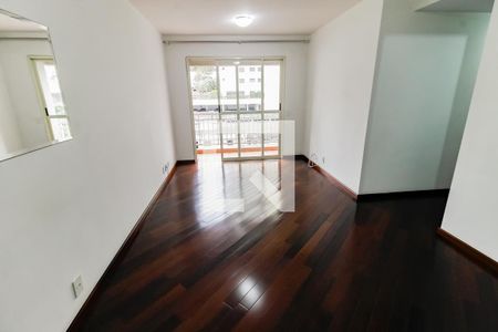 Sala de apartamento à venda com 3 quartos, 74m² em Super Quadra Morumbi, São Paulo