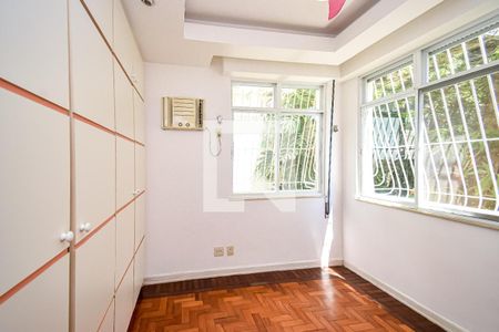 Apartamento à venda com 2 quartos, 70m² em Urca, Rio de Janeiro