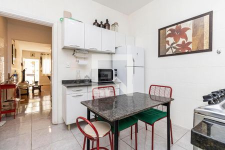 Casa à venda com 2 quartos, 80m² em Vila Ipojuca, São Paulo