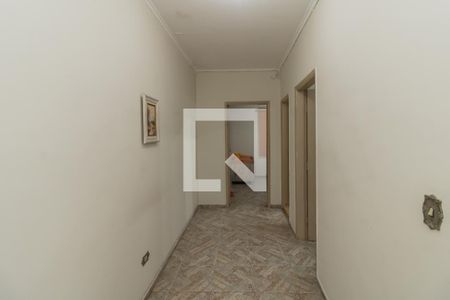 Casa à venda com 200m², 4 quartos e 2 vagas Casa à venda com 200m², 4 quartos e 2 vagasCorredor