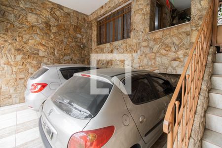 Casa à venda com 200m², 4 quartos e 2 vagas Casa à venda com 200m², 4 quartos e 2 vagasGaragem