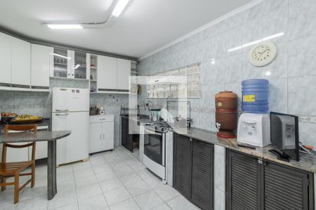 Casa à venda com 200m², 4 quartos e 2 vagas Casa à venda com 200m², 4 quartos e 2 vagasCozinha