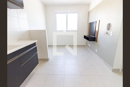 Sala/Cozinha de apartamento para alugar com 2 quartos, 33m² em Vila Prudente, São Paulo