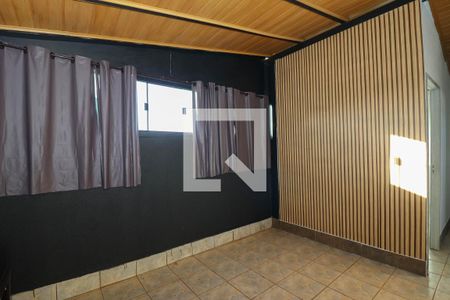 Sala de casa para alugar com 2 quartos, 100m² em Taguatinga Norte (taguatinga), Brasília