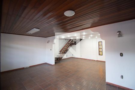 Sala de casa para alugar com 3 quartos, 400m² em São Miguel, São Gonçalo