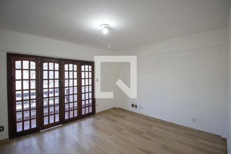 Quarto 1 de casa para alugar com 3 quartos, 400m² em São Miguel, São Gonçalo