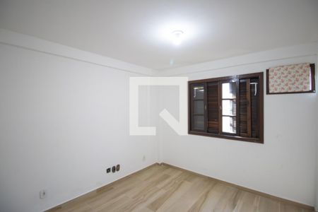 Quarto 2 de casa para alugar com 3 quartos, 400m² em São Miguel, São Gonçalo