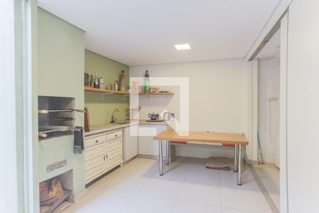 Casa à venda com 3 quartos, 150m² em Pinheiros, São Paulo