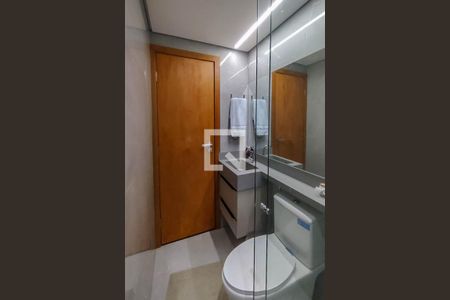 Banheiro de apartamento à venda com 3 quartos, 120m² em Piratininga, Belo Horizonte