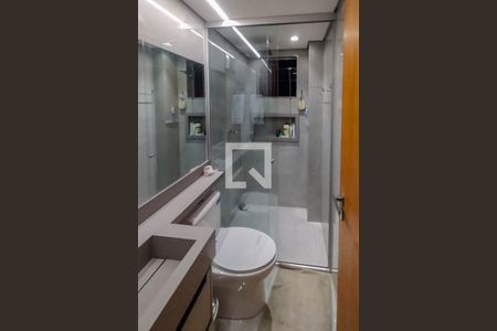 Banheiro de apartamento à venda com 3 quartos, 120m² em Piratininga, Belo Horizonte