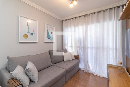 Sala de Estar de apartamento à venda com 2 quartos, 56m² em Vila Dionisia, São Paulo