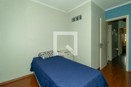 Quarto 2 de casa para alugar com 3 quartos, 130m² em Jardim Itu, Porto Alegre
