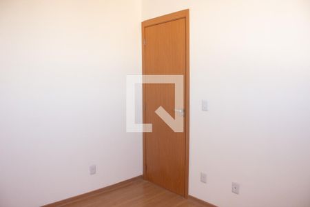 Quarto 1 de apartamento para alugar com 2 quartos, 42m² em Chácaras Reunidas Santa Terezinha, Contagem