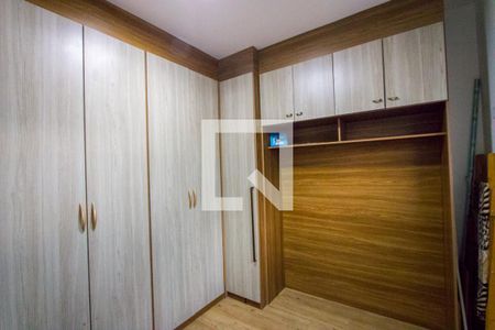 Quarto 1 de apartamento para alugar com 2 quartos, 43m² em Parque São Vicente, Mauá