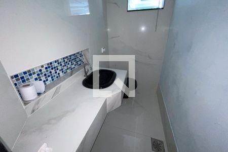 Banheiro de casa para alugar com 2 quartos, 140m² em Pilar, Duque de Caxias