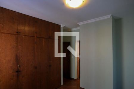 Quarto 1 de apartamento para alugar com 4 quartos, 138m² em Sagrada Família, Belo Horizonte