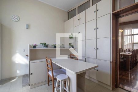 Casa à venda com 5 quartos, 443m² em Jardim Prudência, São Paulo