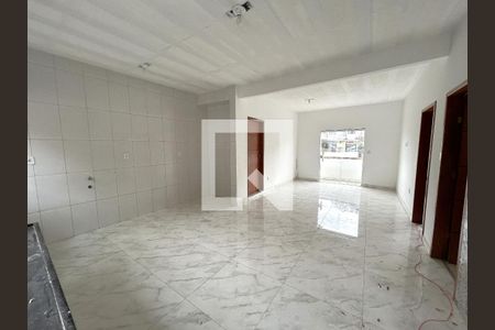 Sala + cozinha de casa para alugar com 2 quartos, 70m² em Irajá, Rio de Janeiro