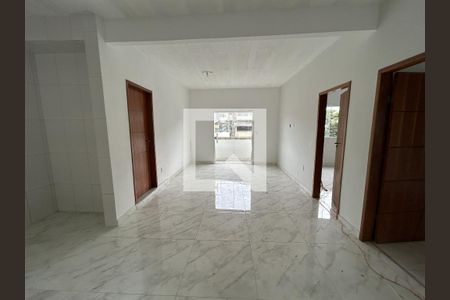 Sala + cozinha de casa para alugar com 2 quartos, 70m² em Irajá, Rio de Janeiro